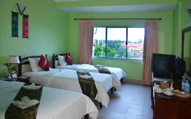 Parklane Hotel