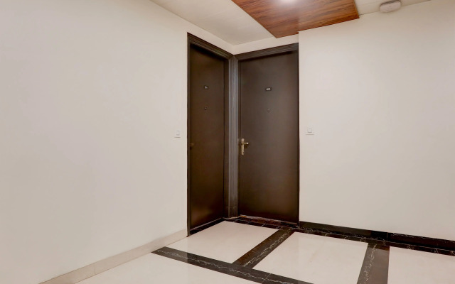 Super Townhouse Rohini Sector 18 Formerly Relic Stay