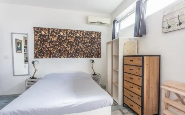 Azzarita in Bologna with 1 bedrooms and 1 bathrooms
