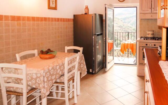 House Reanna Apricale