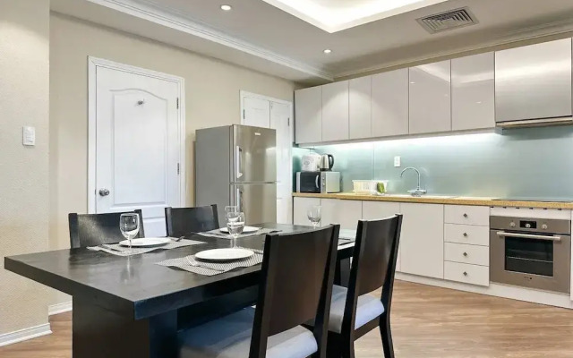 Skyline Tower - Service Apartments
