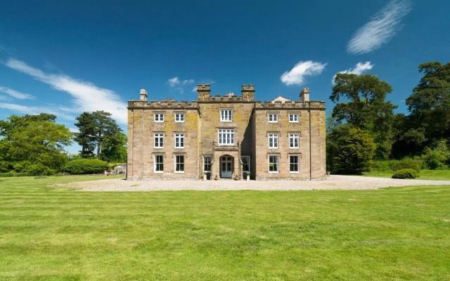 Newcourt Manor