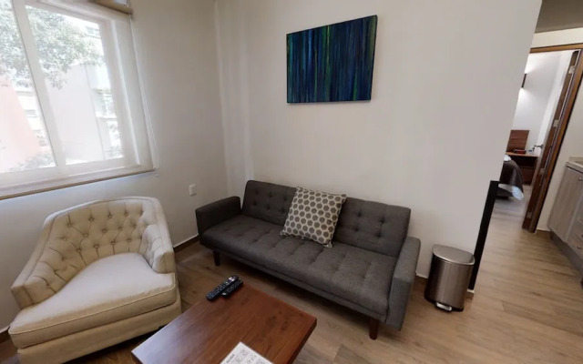 Tokio Suites