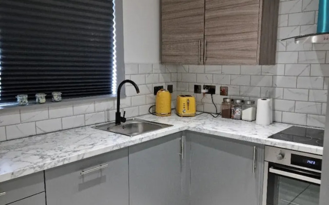 Remarkable 3-bed Apartment in London