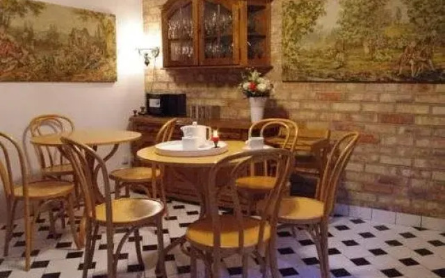 Ambra Villa