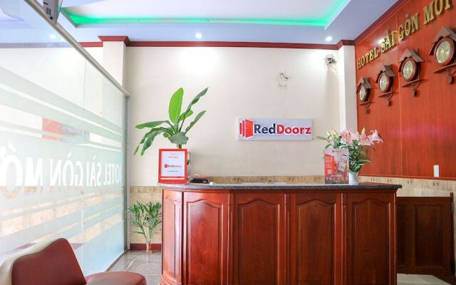 RedDoorz near Thong Nhat Street