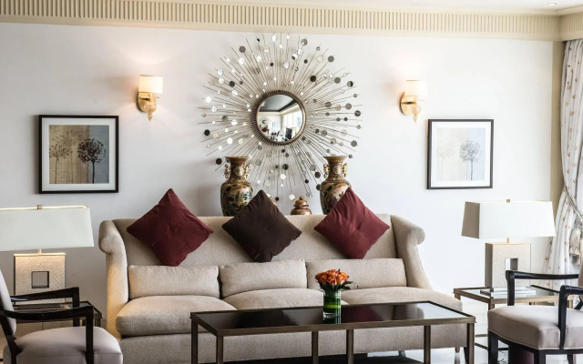 Grand Millennium Dubai Hotel