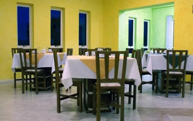 Hotel Manayara