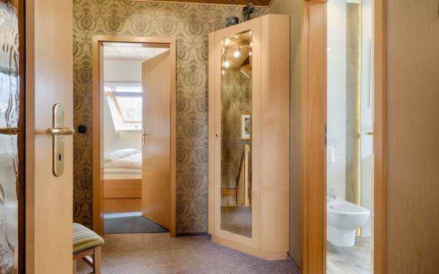 Am Rotdorn Modern Retreat