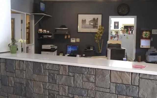 Haida Way Motor Inn