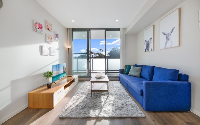 Wentworthville 2 Bedrooms 2 Bathrooms with Free Parking by KozyGuru – Guest Rooms – Sydney