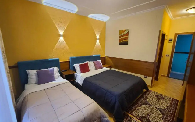 My Rooms Hotel & Bar