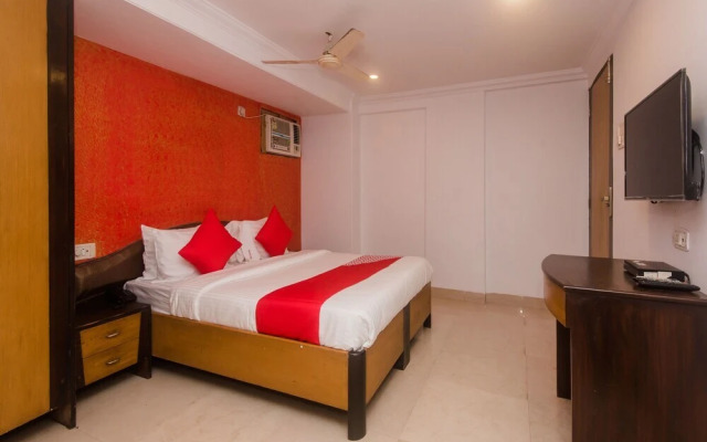 Hotel Palm Star By OYO Rooms