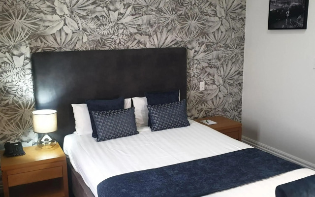 Ramada by Wyndham Hamilton City Center