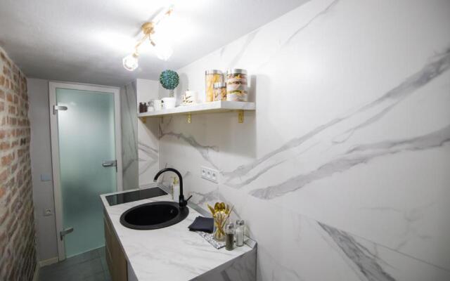 Old Town Studio Apartment