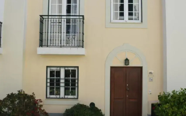 Old Village Design 3 Bedroom Townhouse