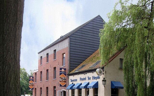 hotelImage