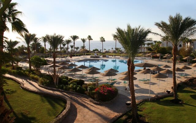 Domina Oasis Resort