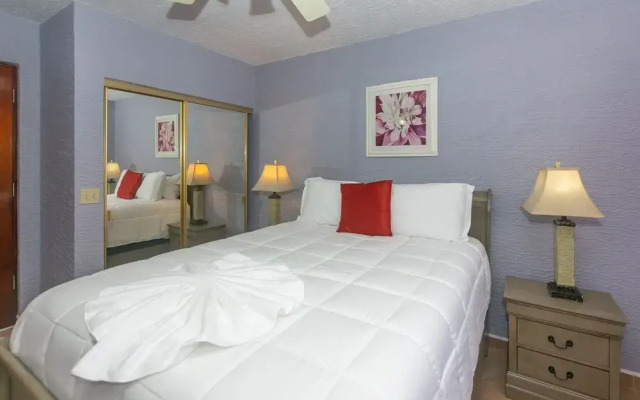 Pineapple Villa 531 2 Bedroom Condo by RedAwning