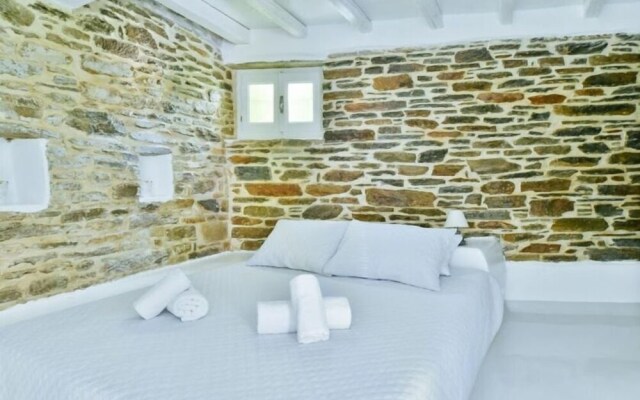 Cozy 2-bedroom House in Tinos