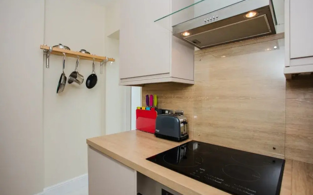 1 Bedroom Garden Flat in Fulham