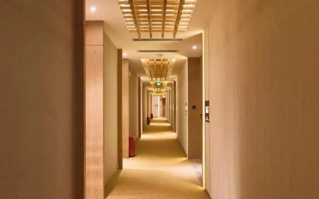 Shenzhen Leader Art Hotel