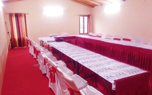 Damyanti Hotel And Resort