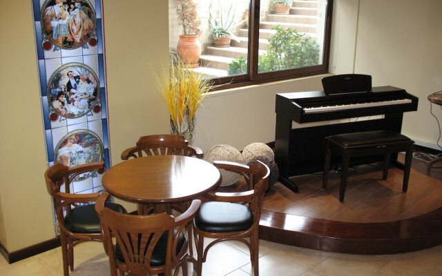 Prigipikon Suites & Lofts