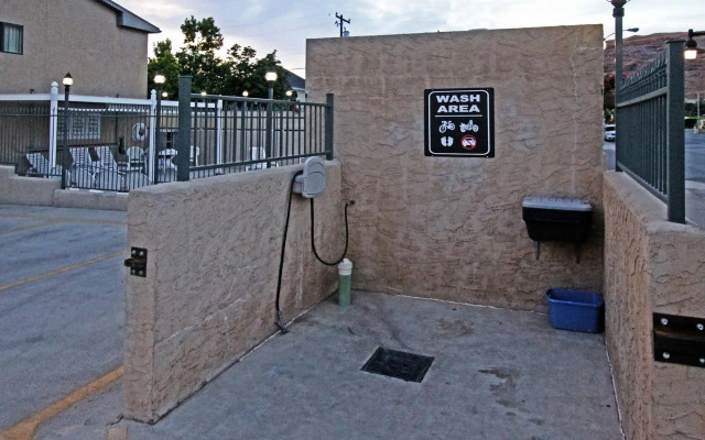 Bowen Motel