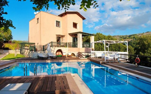 Villa Amvrosia in Armeni