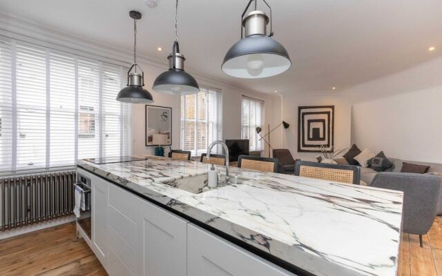 Stylish 2 Bedroom Apartment Near Oxford Street