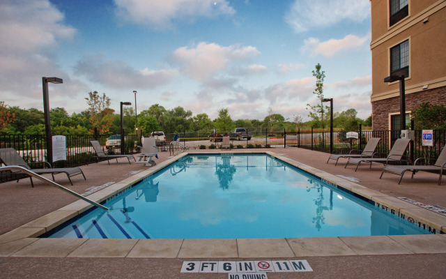 Staybridge Suites Austin South Interstate Hwy 35, an IHG Hotel