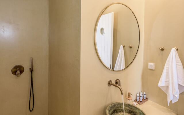 KLIMA BAY Beachfront Boutique Houses