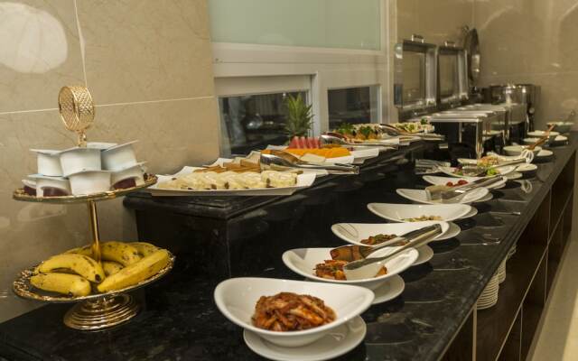 Blubiz Hotel 8