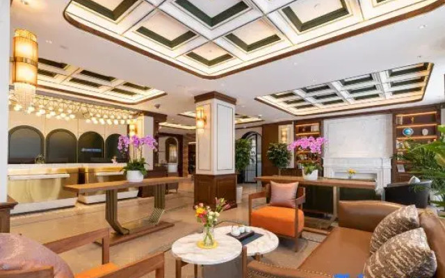 Nostalgia S Hotel (Shanghai Railway Station Suzhou River)