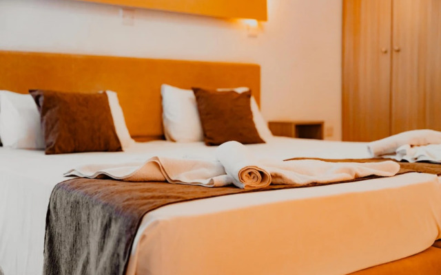 Penelope Beach Hotel Apts