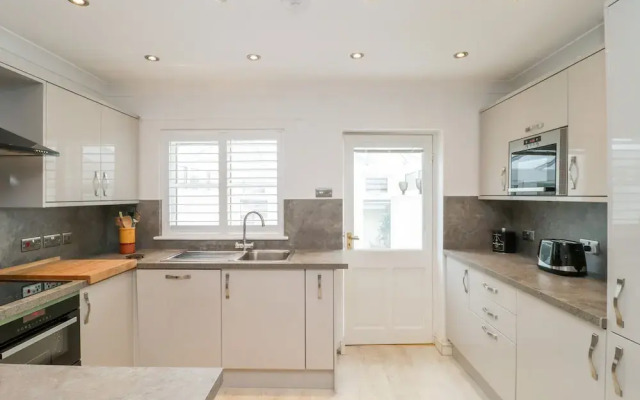 14 Lyme Mews