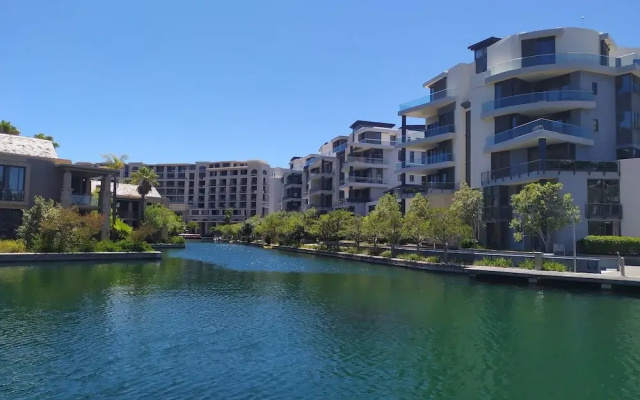 Two Bedroom Apartment - Fully Furnished and Design