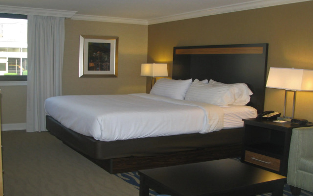 DoubleTree by Hilton Downtown Concord