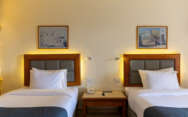 Fort Arabesque Beach Resort