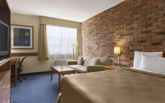 Travelodge by Wyndham Barrie