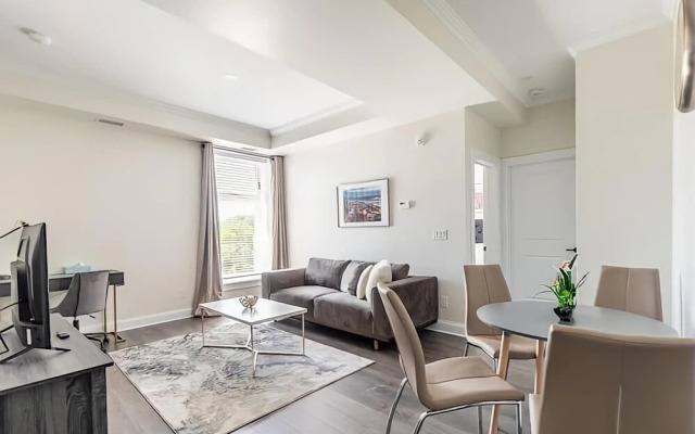 Rideau King 1Br Apartment Free Parking 2