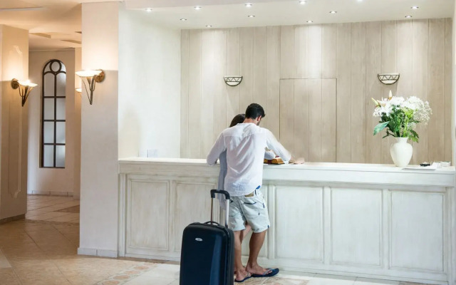 Porto Naxos Hotel