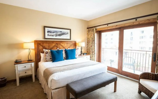 Lodge at Mountaineer Square