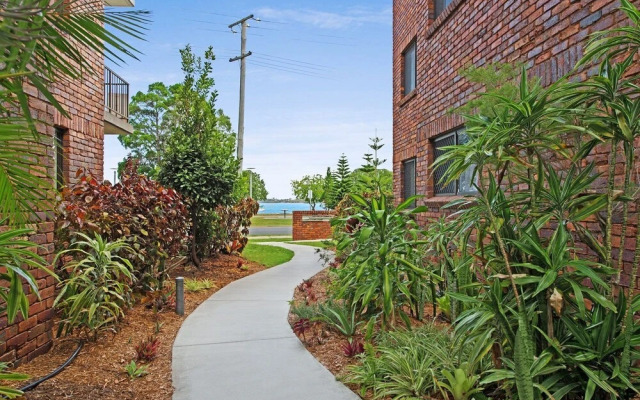 Waterviews,Pool, Wifi its all here !- Welsby Pde, Bongaree