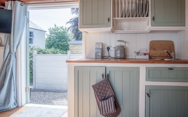 Willow - 1 Bedroom - Amroth