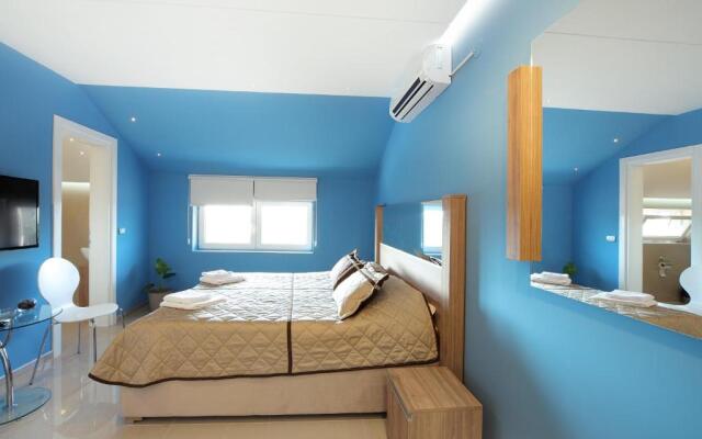 Agent Lux Apartments