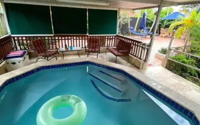 Your Cozy Spacious home with Heated Pool