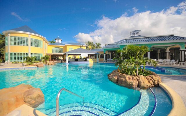 Jewel Paradise Cove Adult Beach Resort & Spa – All Inclusive