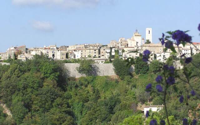 Calme et Verdoyant by Gites de France